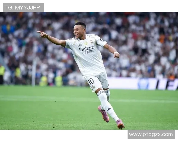 皇马主场完胜，压哨进球逆转比利亚雷亚尔，继续领跑西甲积分榜